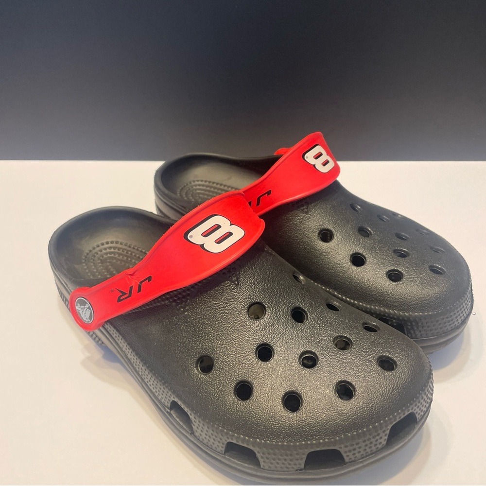 Crocs Classic Clog Nascar Dale Earnhardt Jr #8 Men's 4-5. Women's 6-7